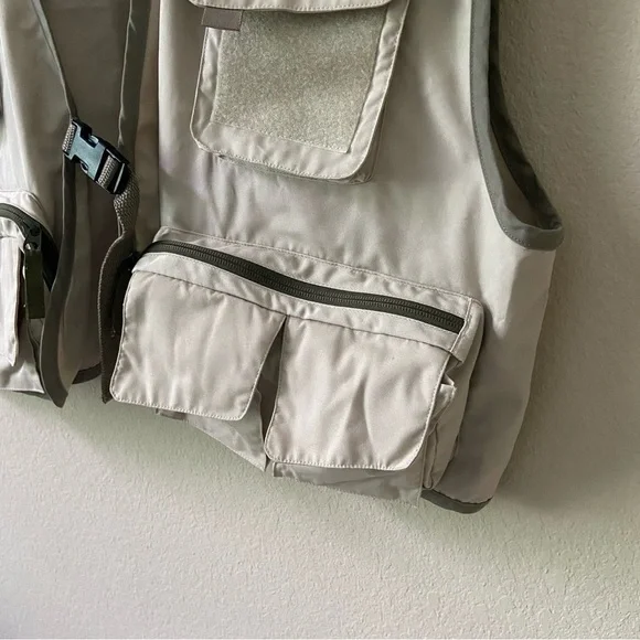 FINAL PRICE:  COPPER  RIVER | Cabela's Tan Fishing Vest Size XL - Picture 6 of 15